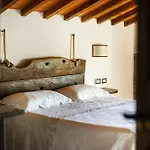 Historic In Tuscan Village Διαμέρισμα *