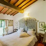 Historic In Tuscan Village Διαμέρισμα *